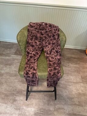 lululemon athletica Mauve Floral Print Leggings